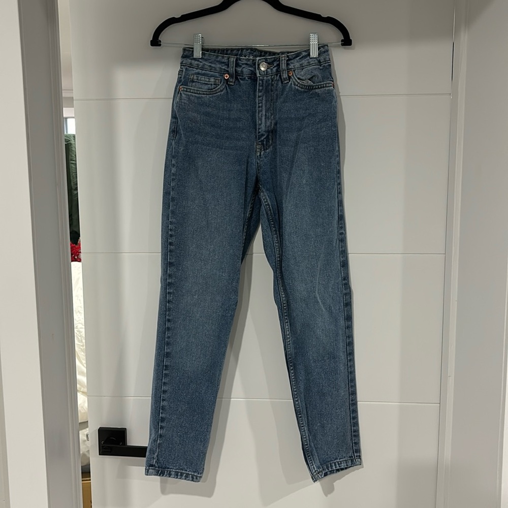 AEROPOSTALE light blue mom jean size 0 (24 waist)